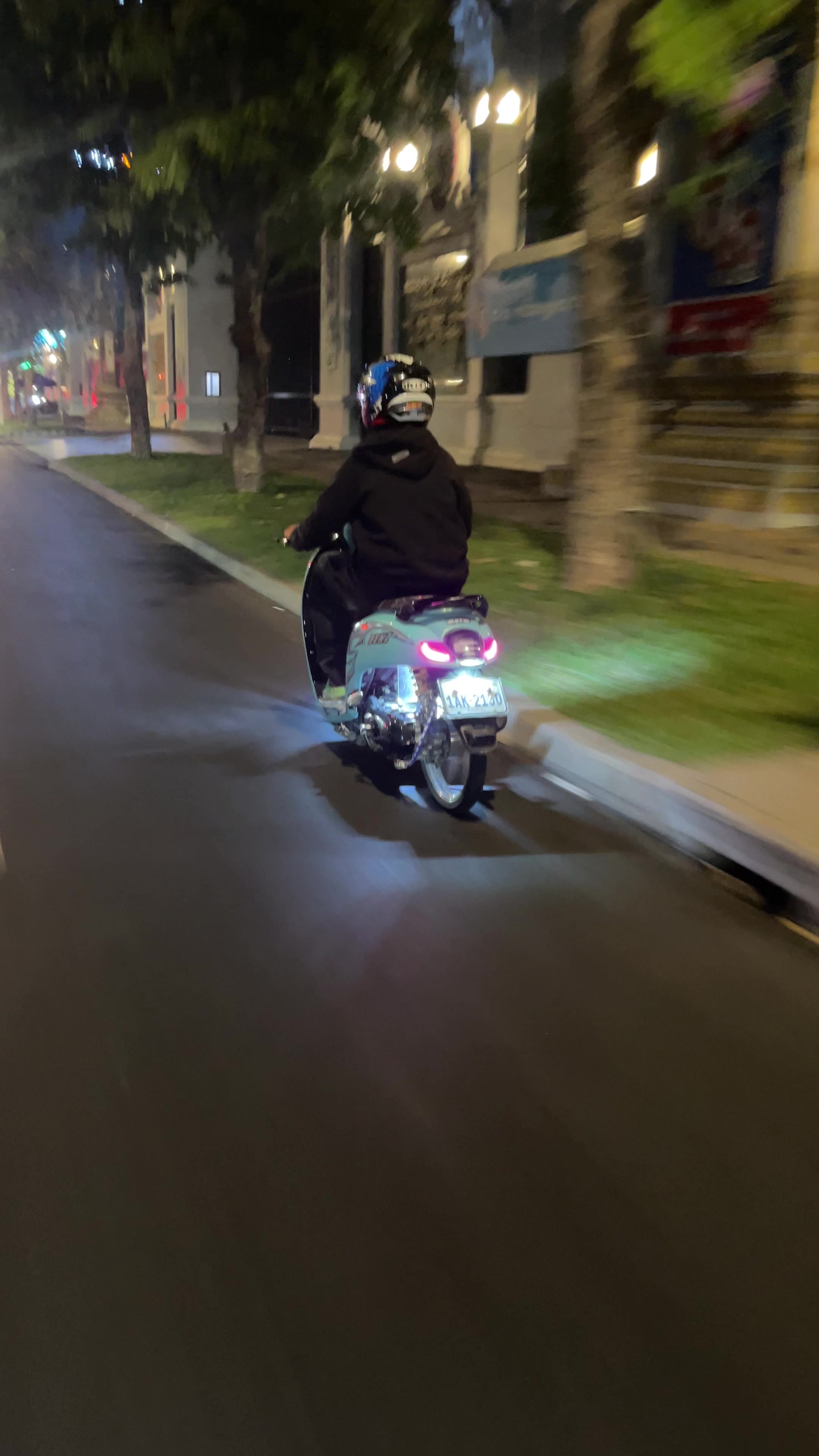 @BENZ ベンツ🤙🏼🇮🇩⚡️