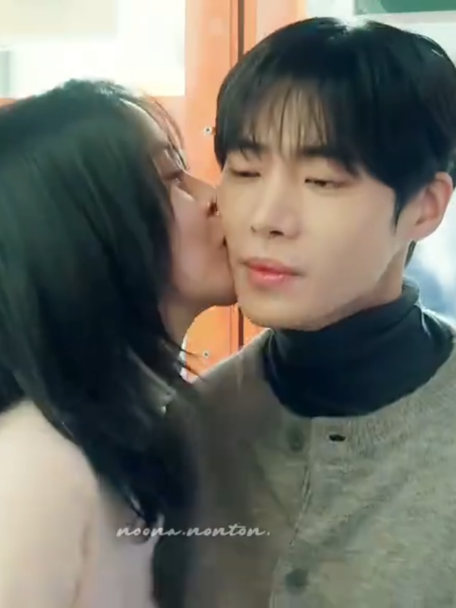 @noonanonton