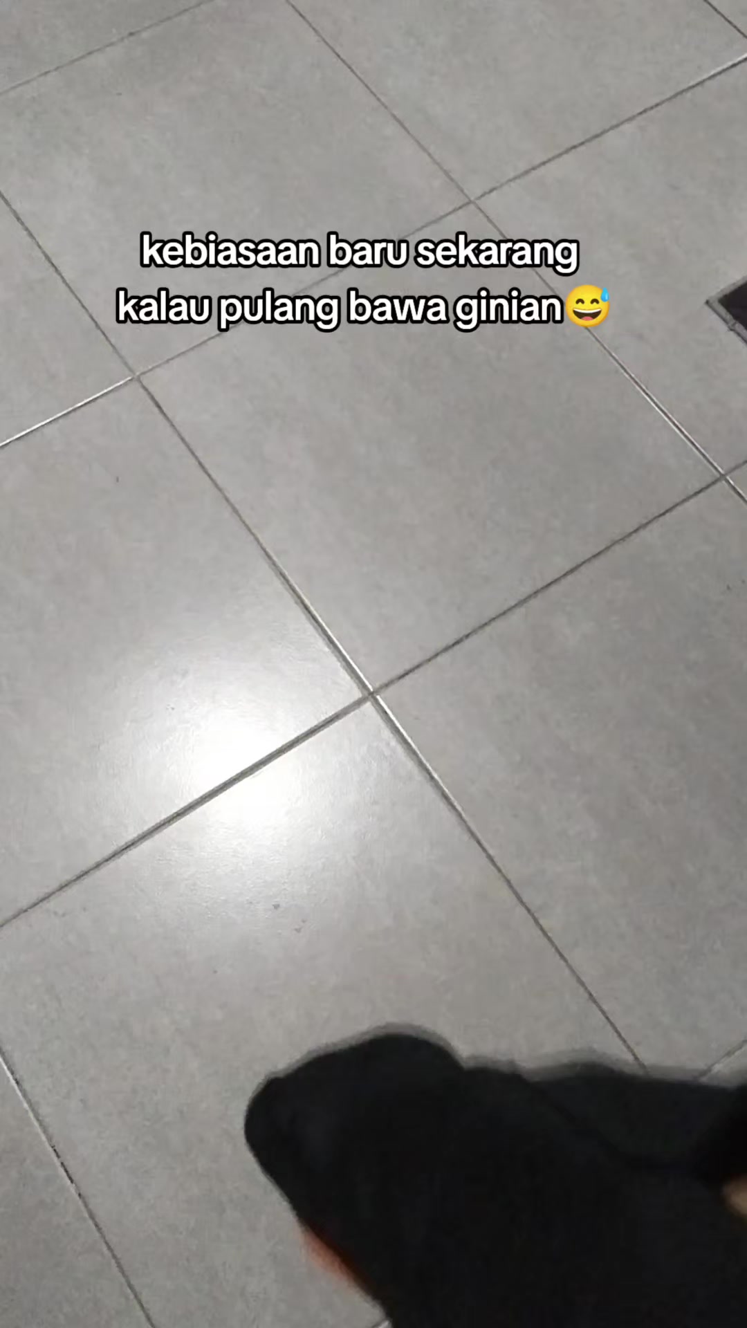 @momsreefa