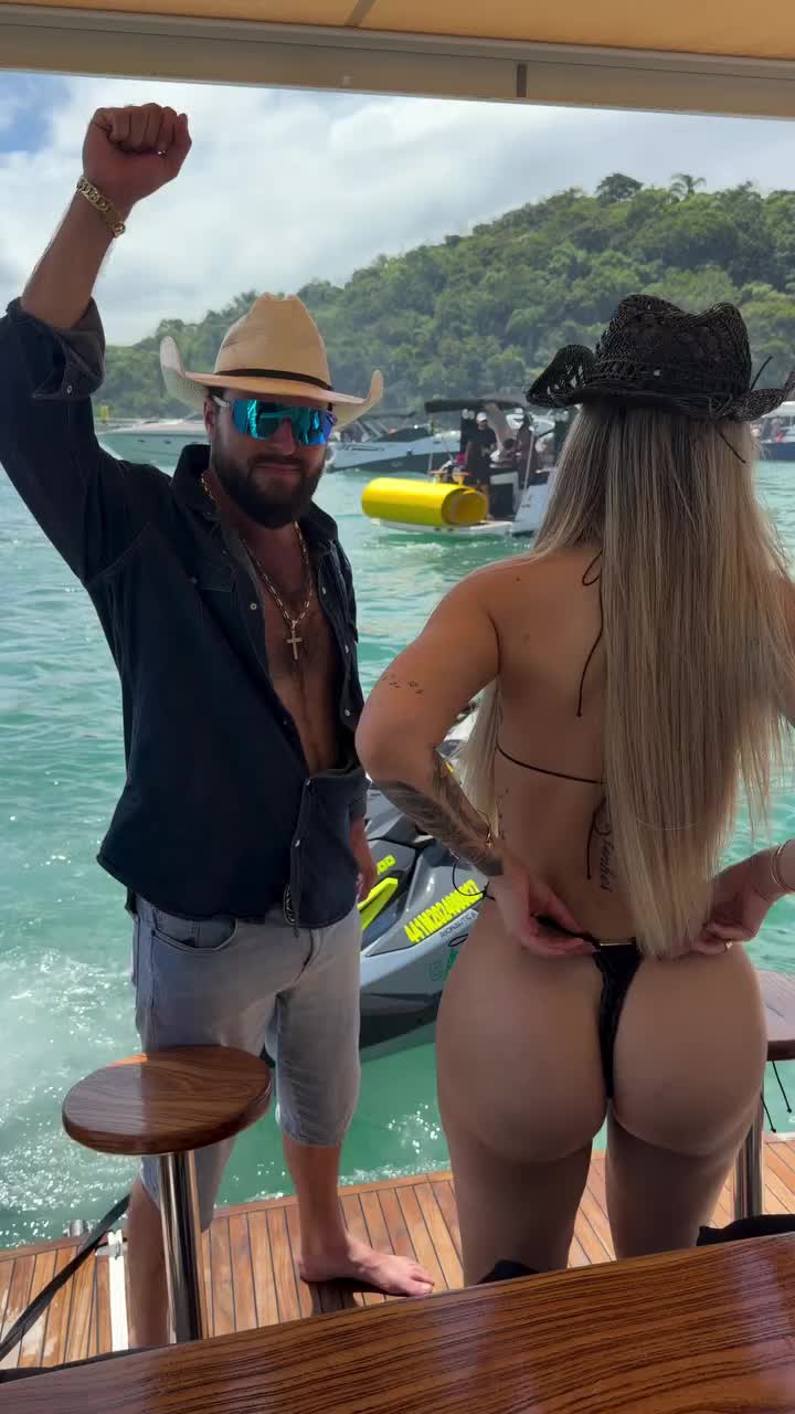 @CamilaRocha