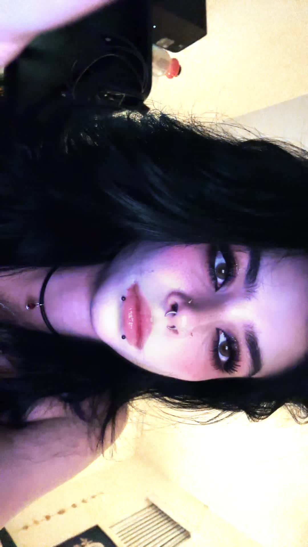 @bella