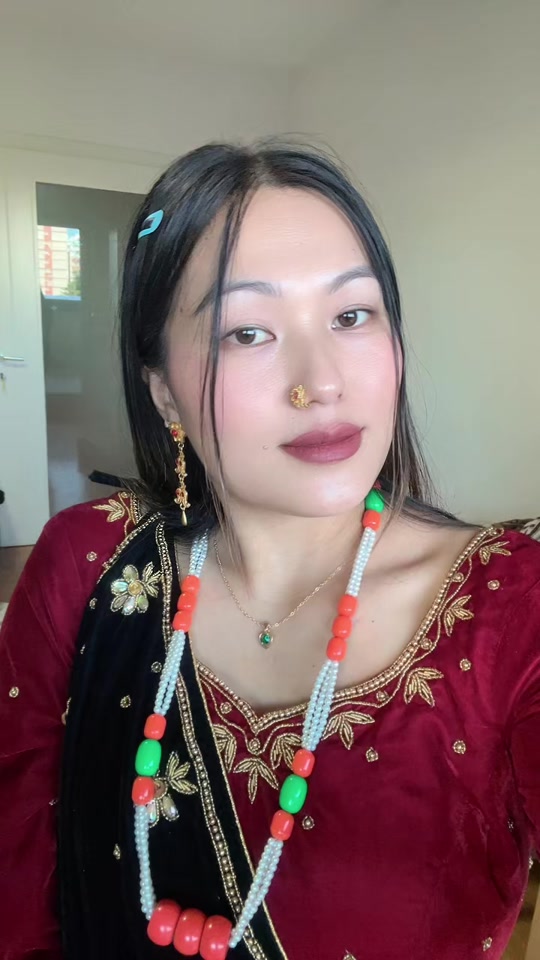 @👑Nabina Tamang 💫🌎