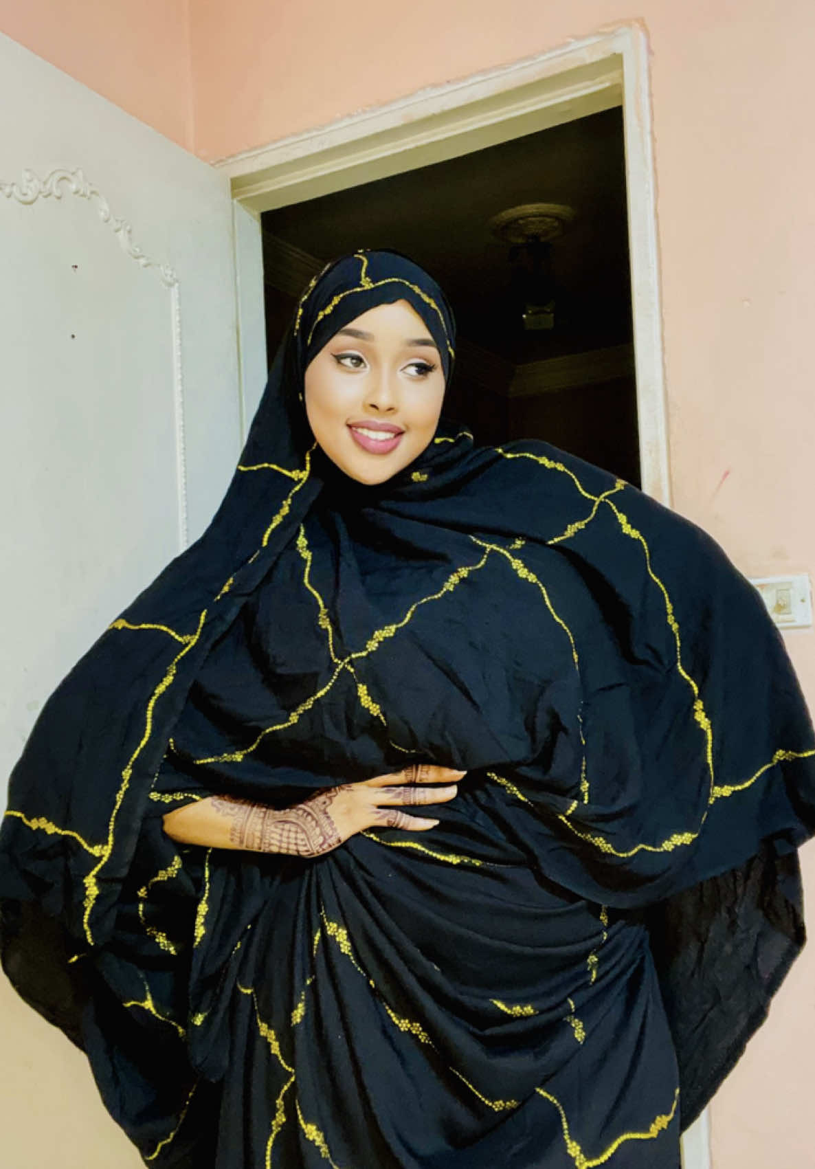 @ZAMZAM BOWLAX👸🏻🇸🇴⚽️💎🗼
