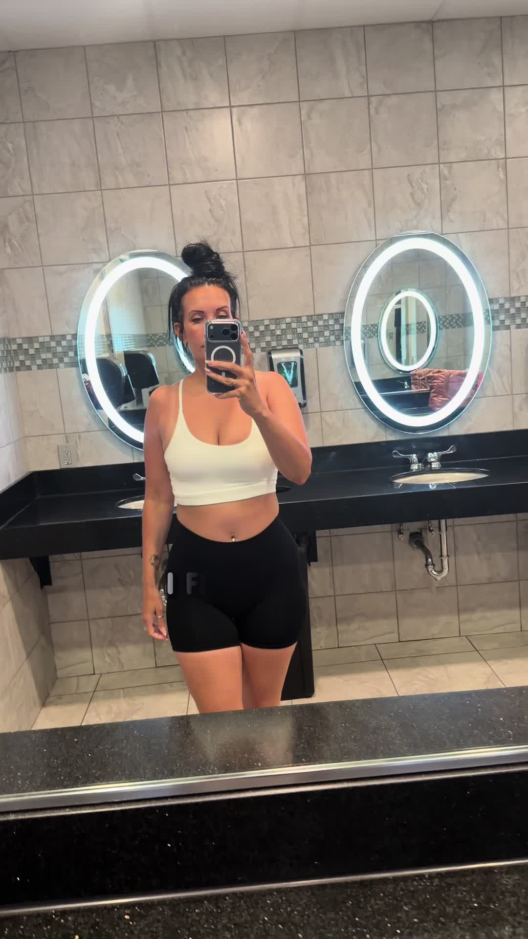 @Shaybaexo
