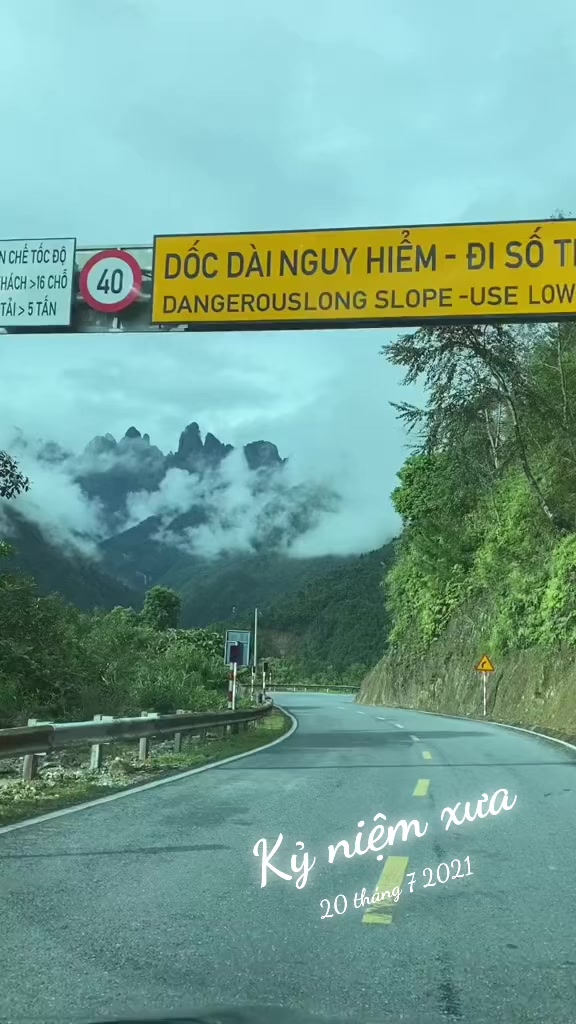 @C&ocirc; Huyền Ngữ Văn
