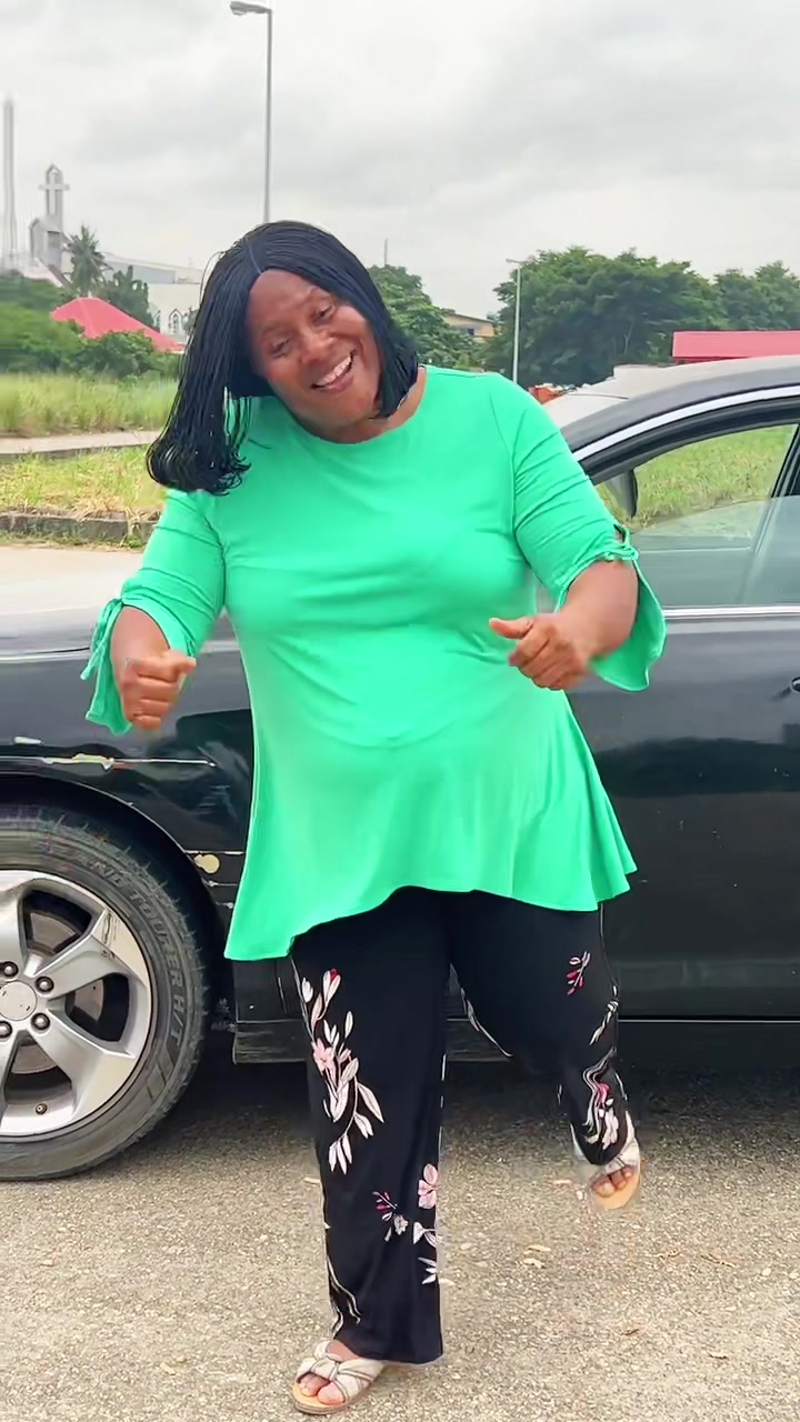 @Bigbutfitneylo