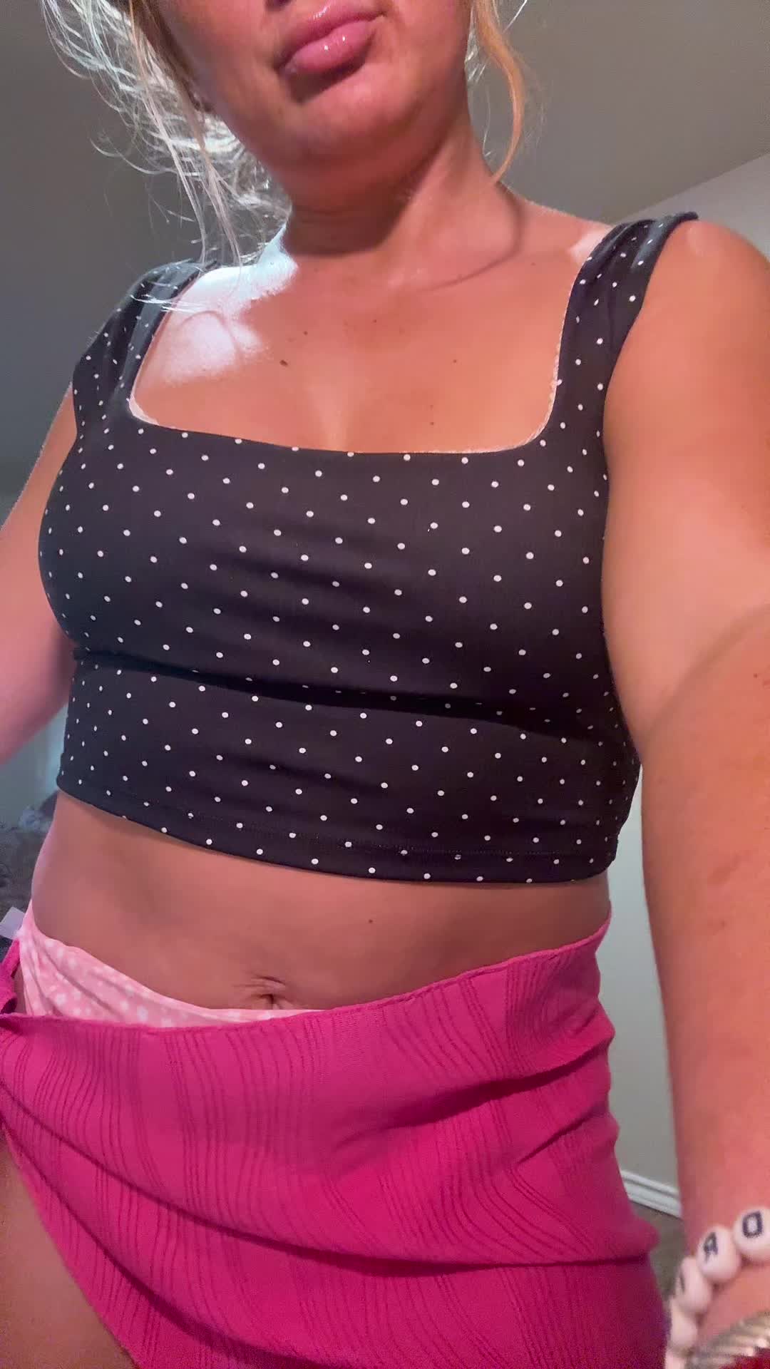 @Laceybarbieee