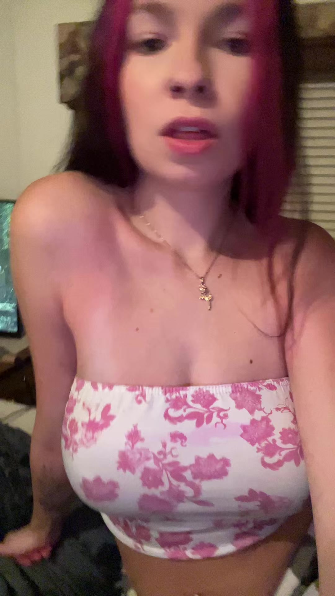 @your_local_brunette._.0