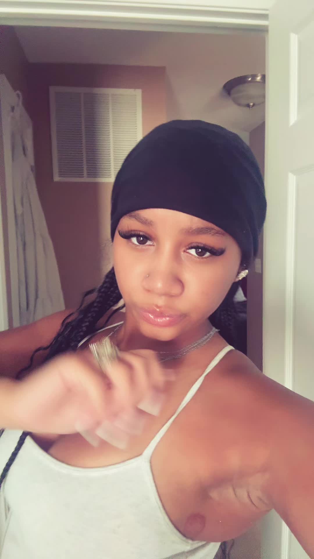@whoisnialing