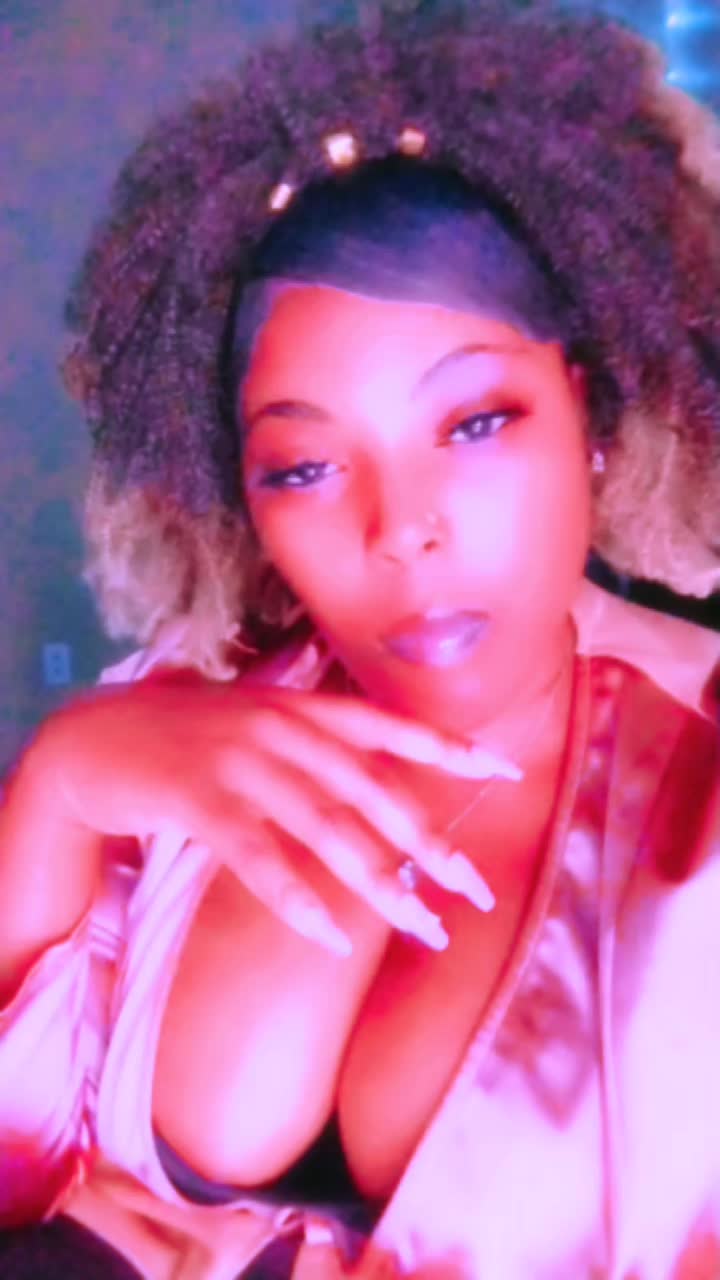 @DevineEvie44
