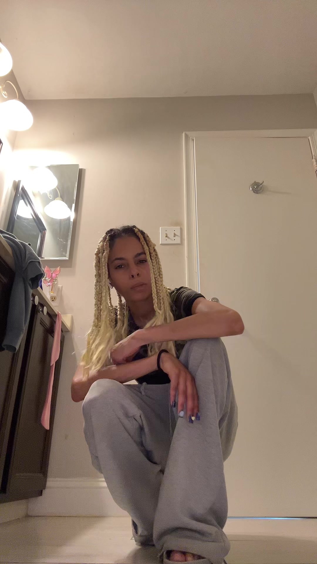 @nosmilingnini