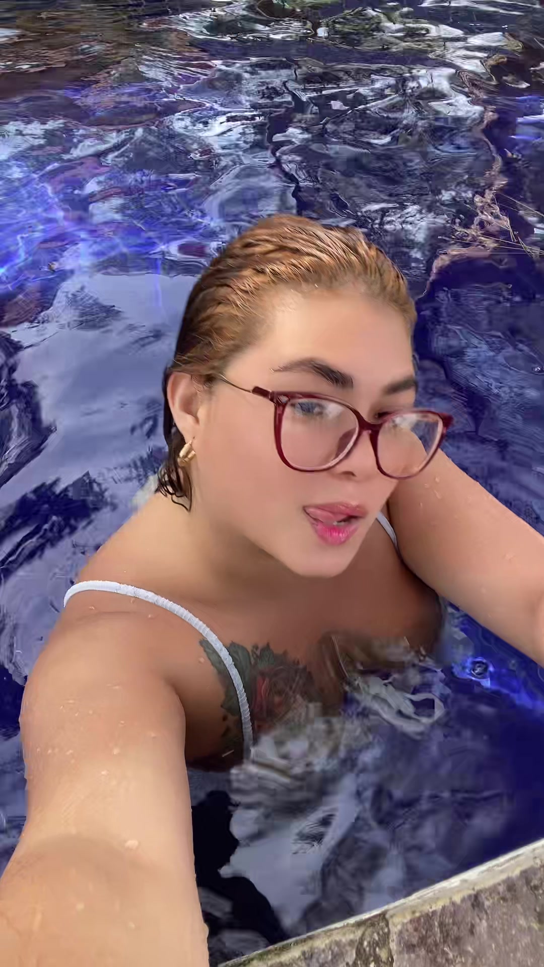 @💋🦂✨