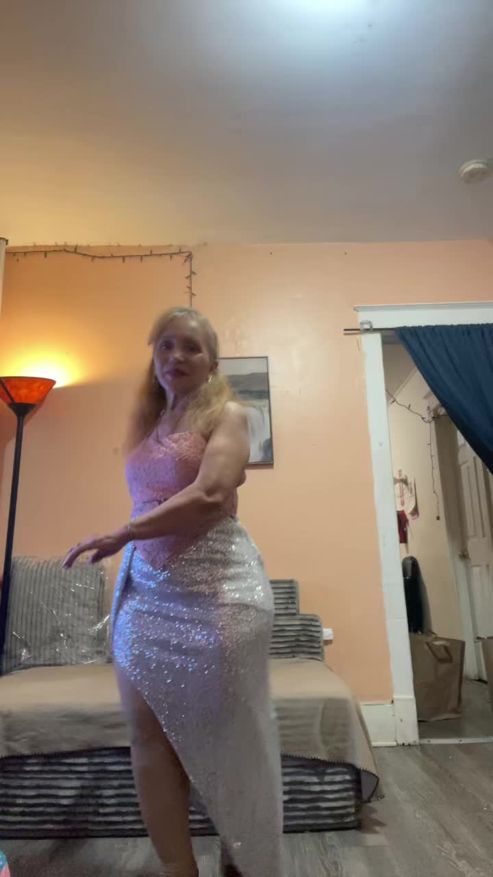 @Linda Castro