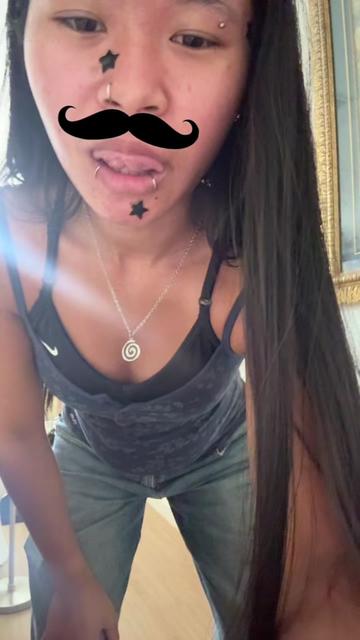 @￼