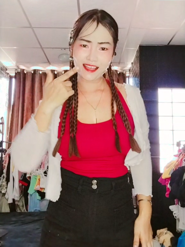 @★มิ้น^^"เอวซิ่ง★🏠สาริกา🇹🇭