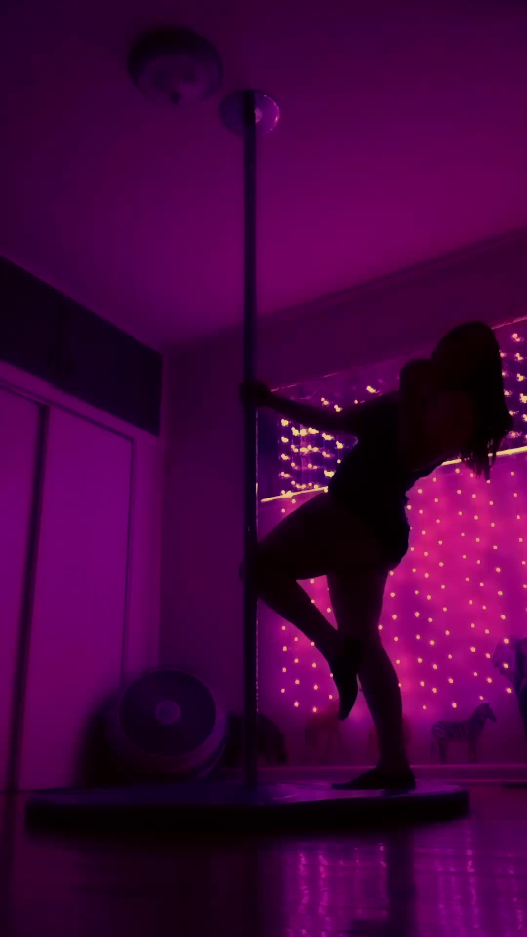 @Melissa Edwards 🏳️🌈