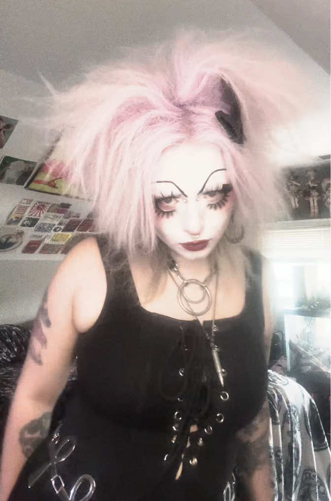 @dollygoth666