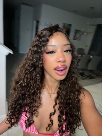 @Adaezeeeee