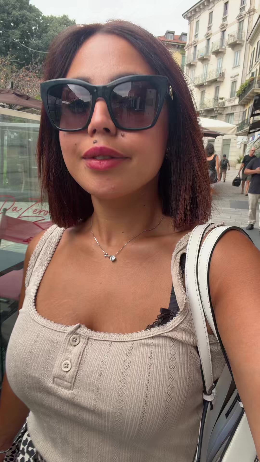 @simonaafior