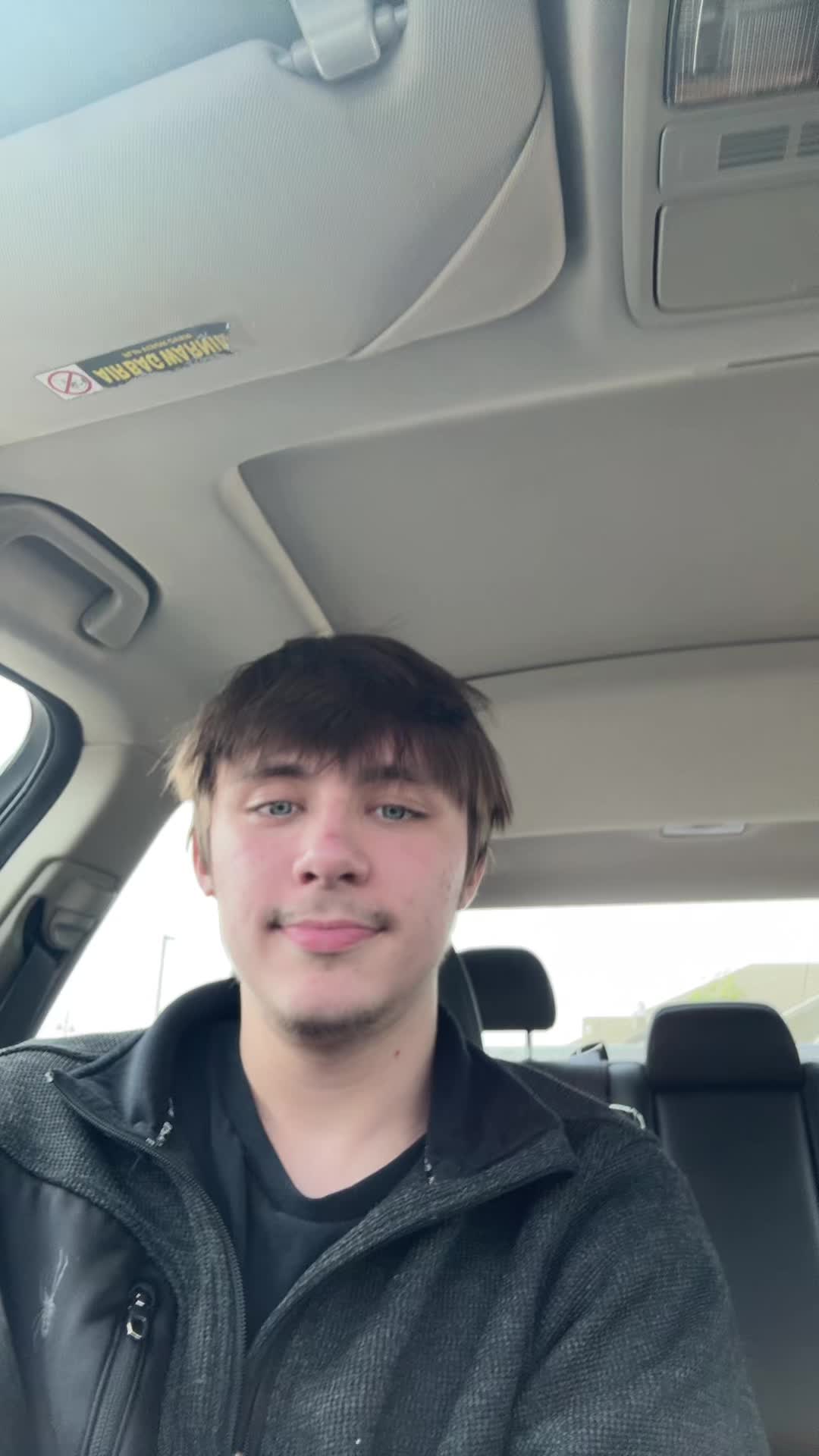@iLoveEatinfRawCigarettes