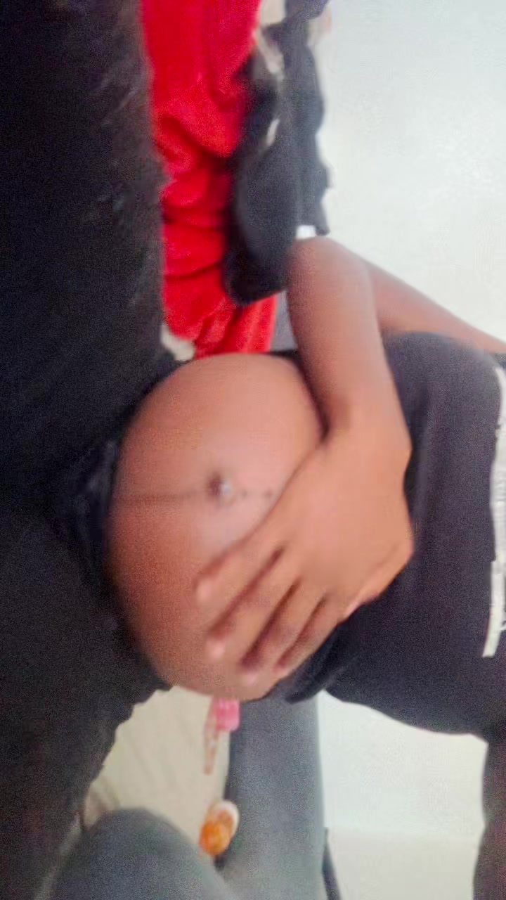 @laroyana