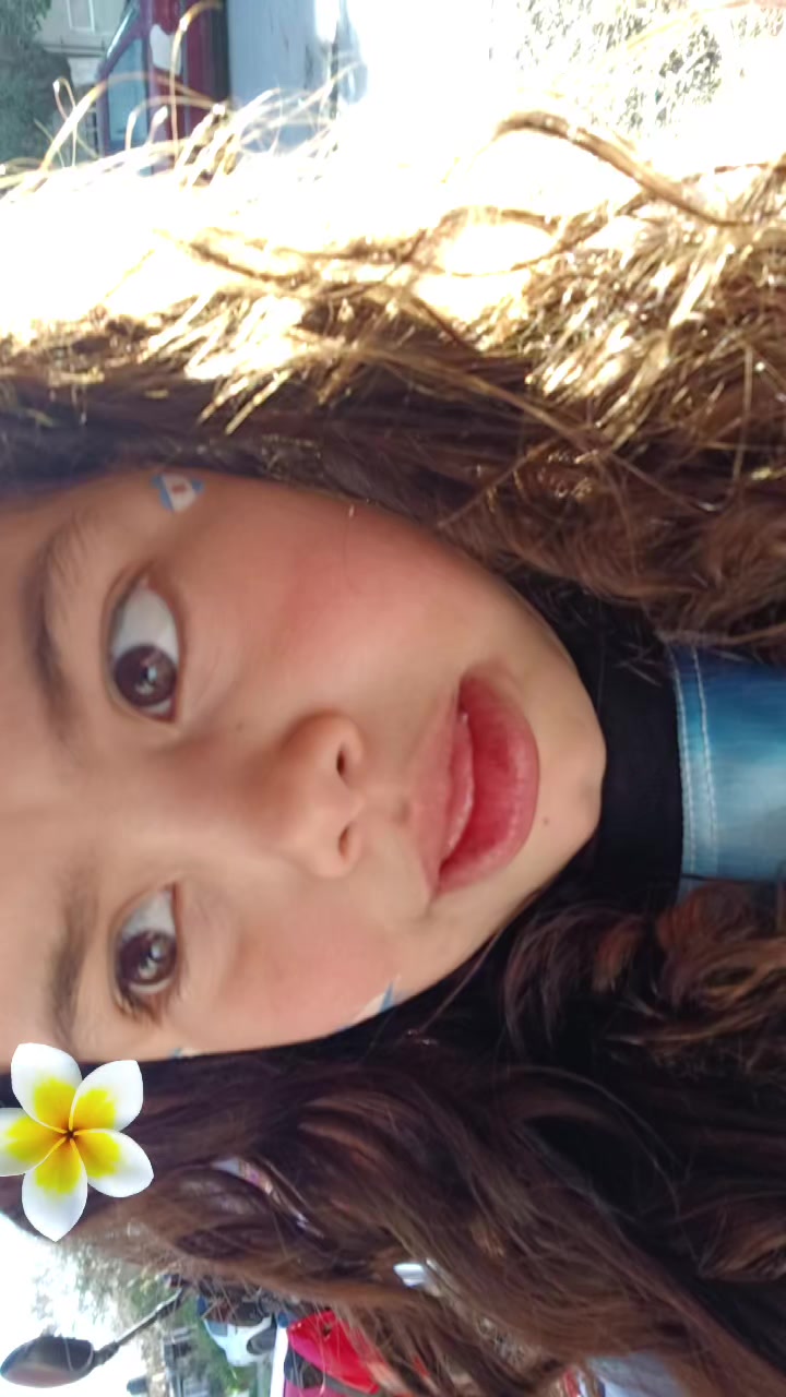 @AshleyMaylen.