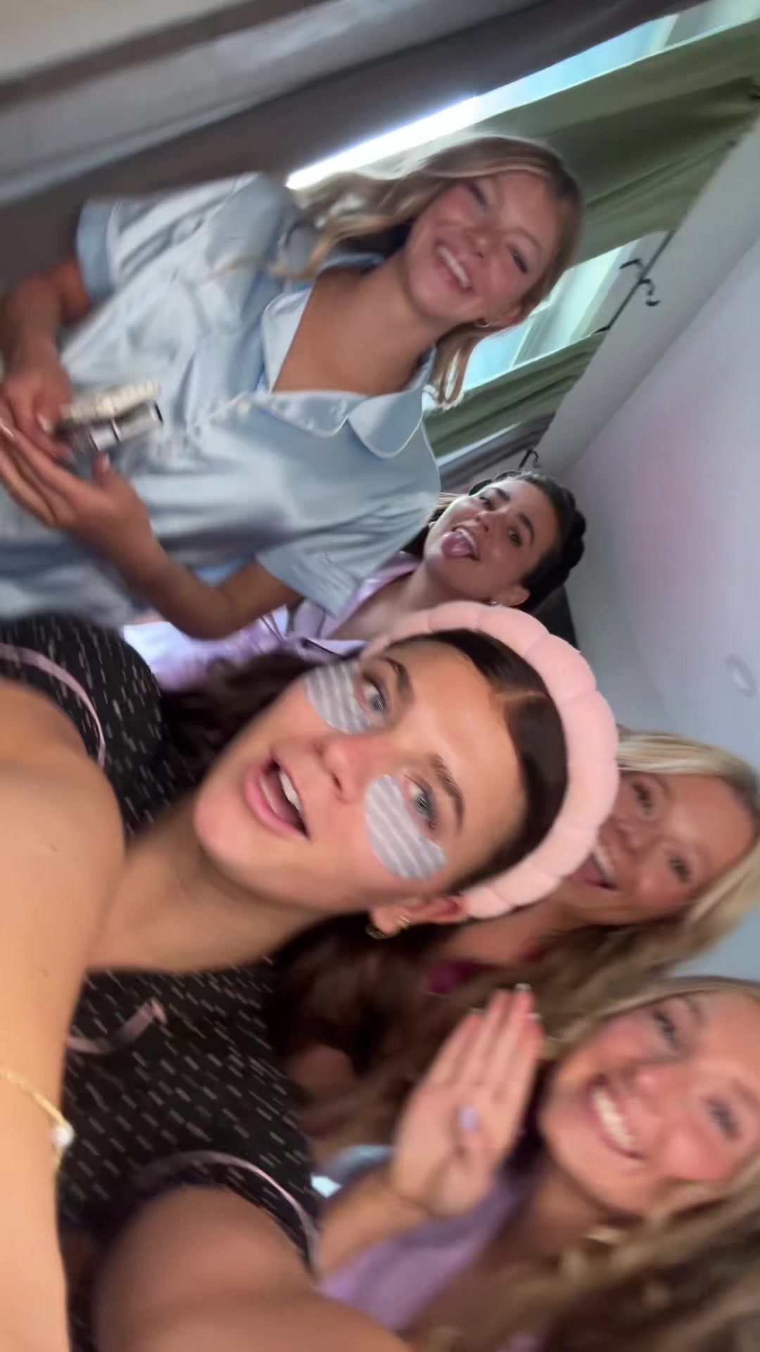 @MAL💝🦄🌈⭐️🐬🍬
