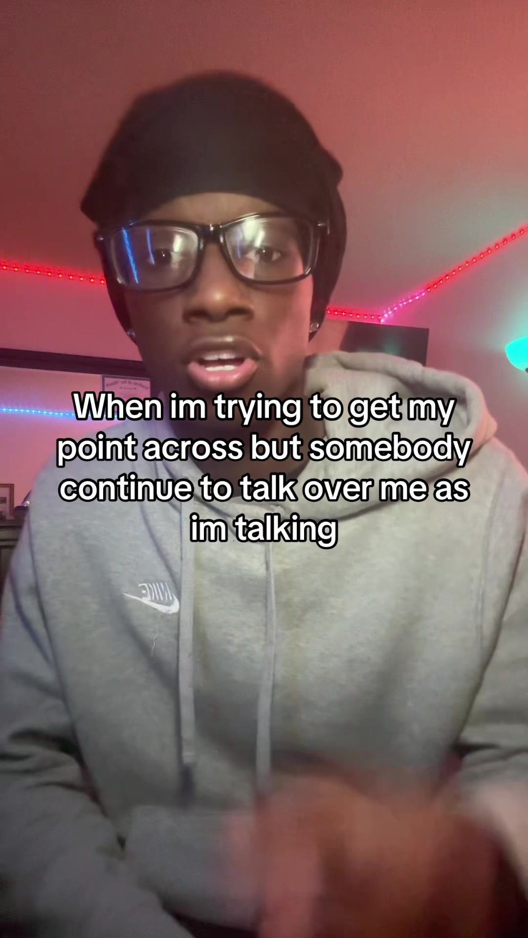 @⃟