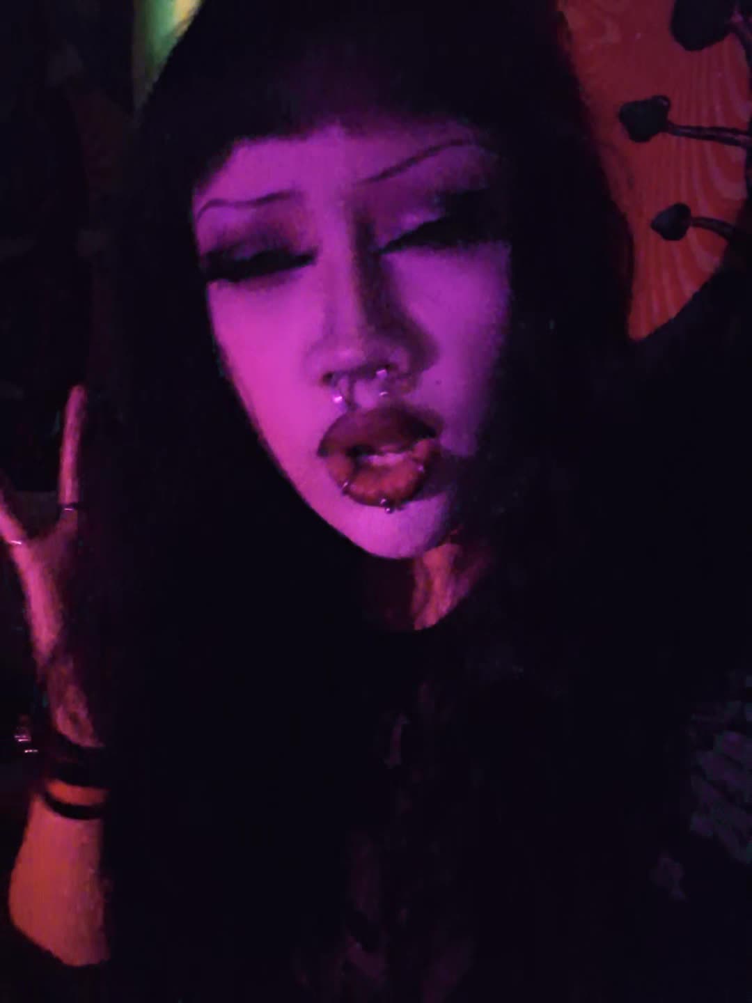 @ClownGutz🤡