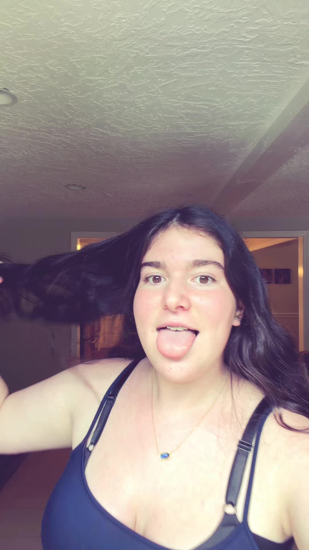 @🍒nnie