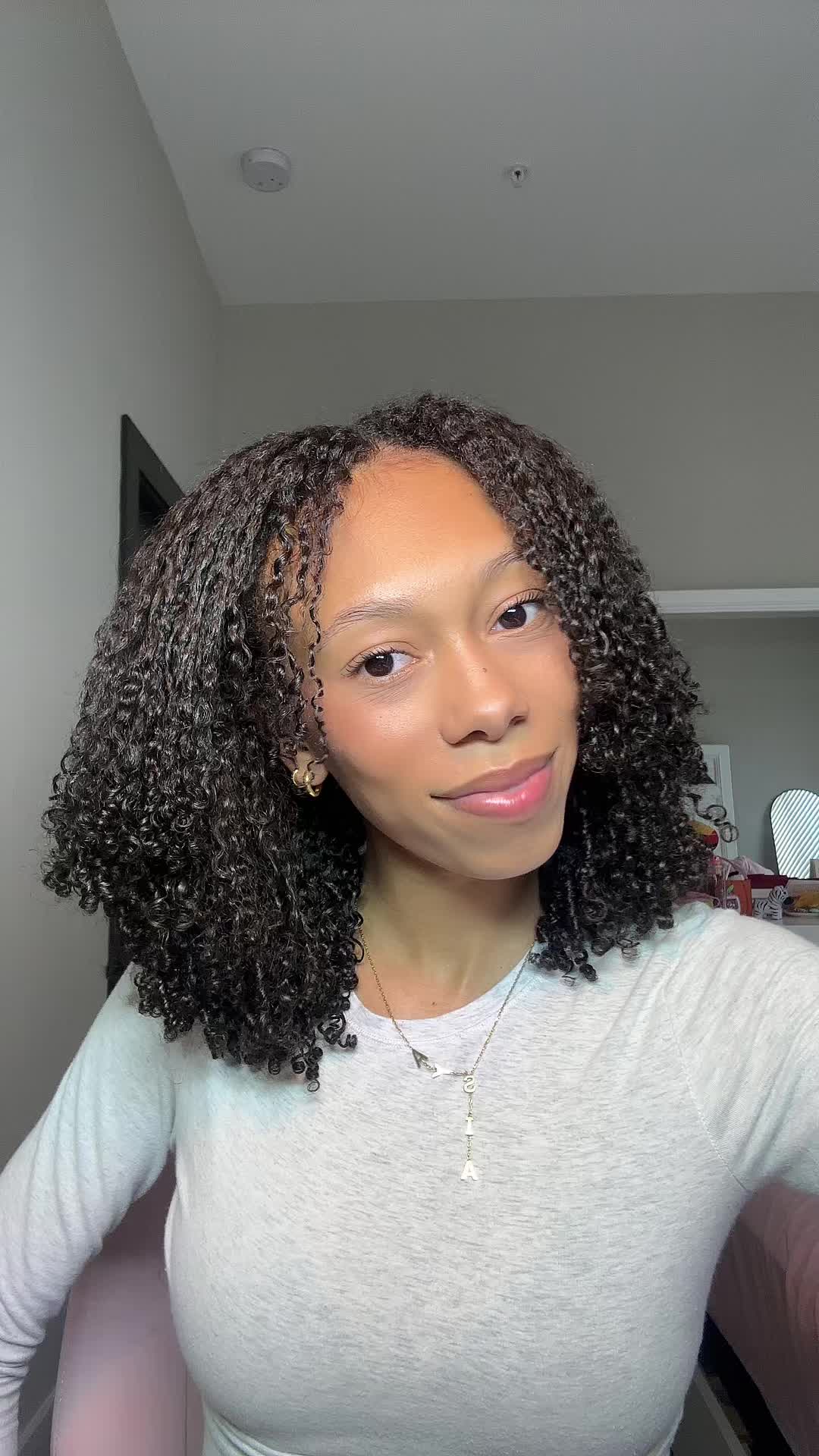 @AYSIA NICOLE