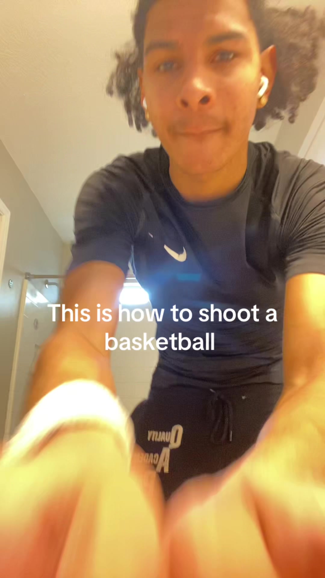 @️