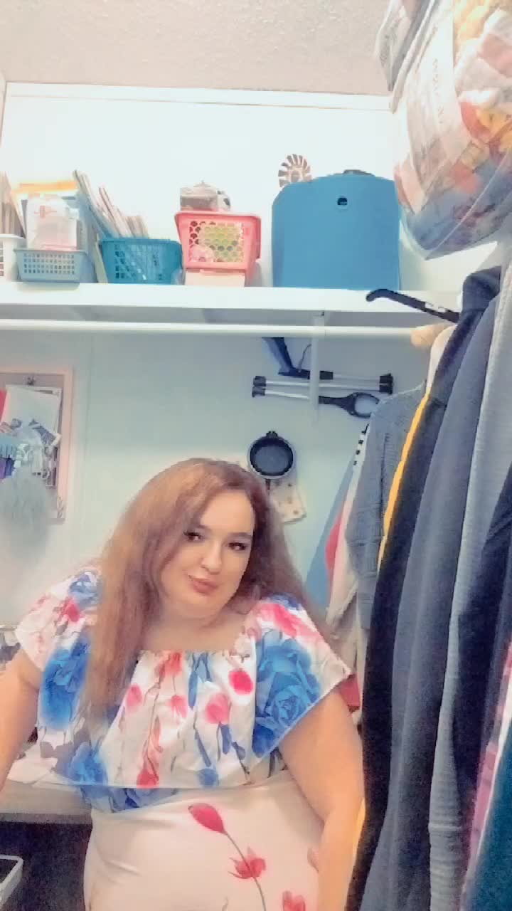 @LucyThiel.