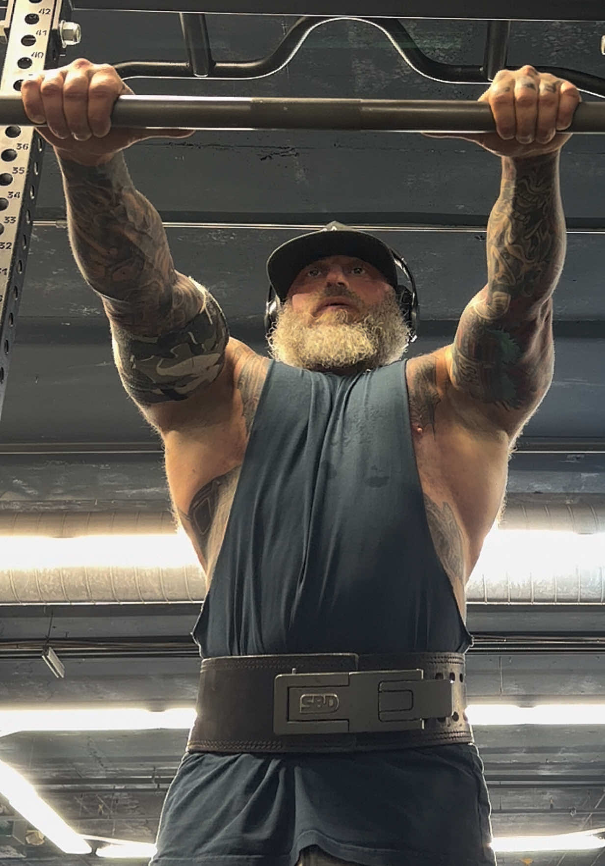 @old man jacked