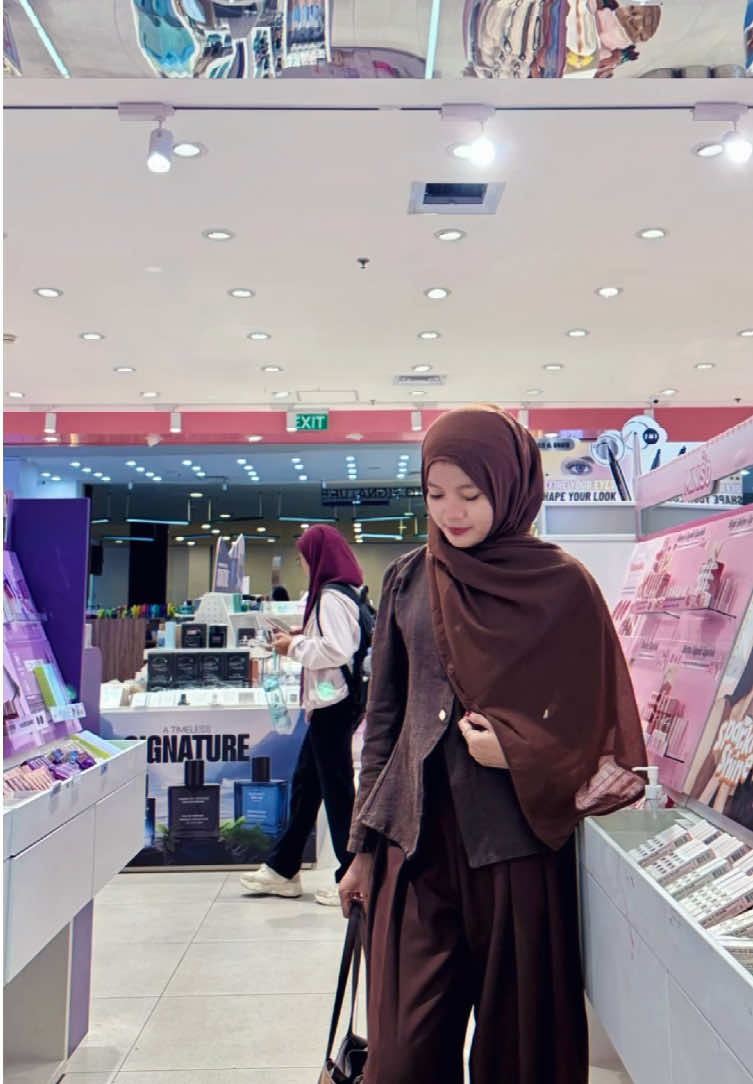 @Silvia Makeup Artist Cirebon