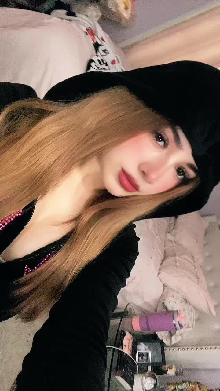 @Mia🪬⚡️