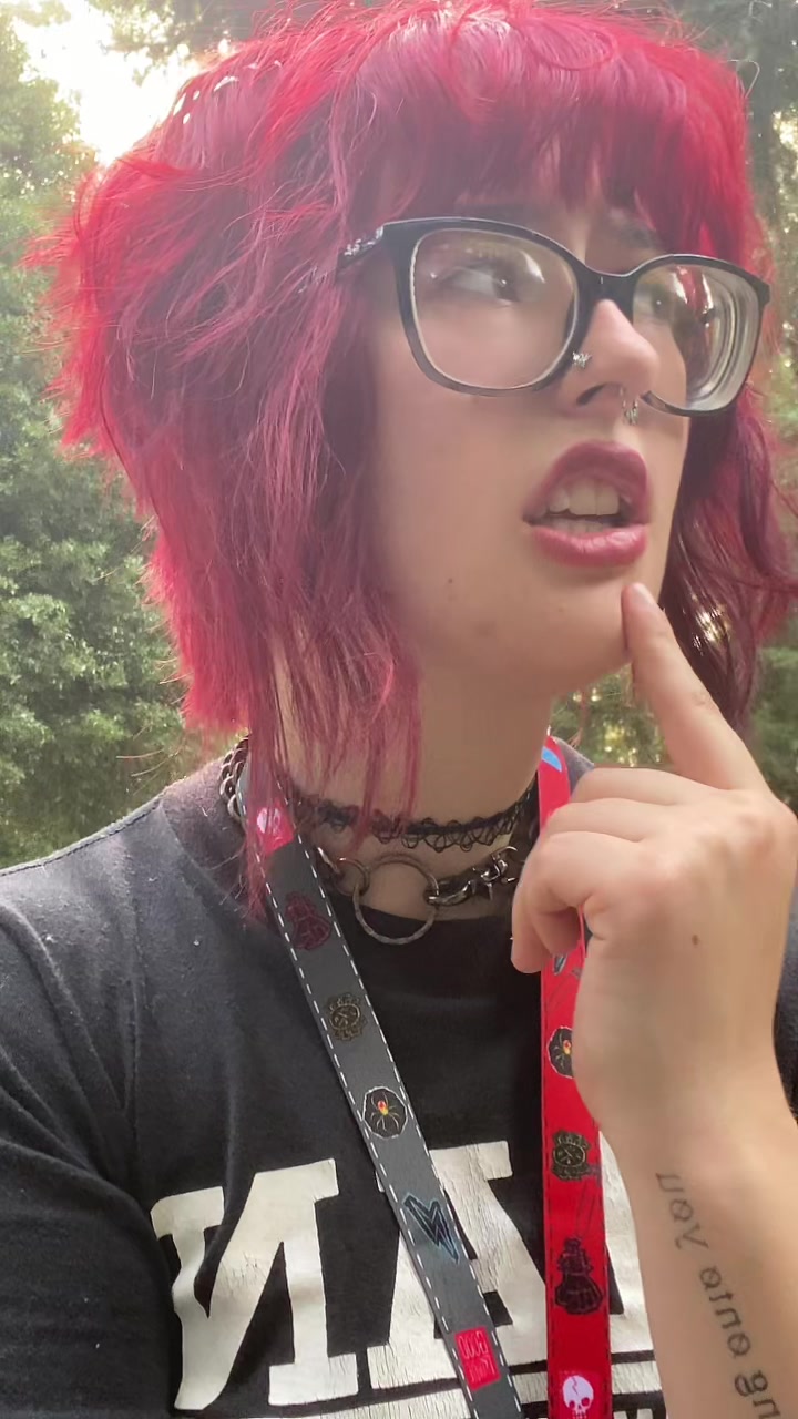 @|-/ 𝙻𝚎𝚎 . . .
