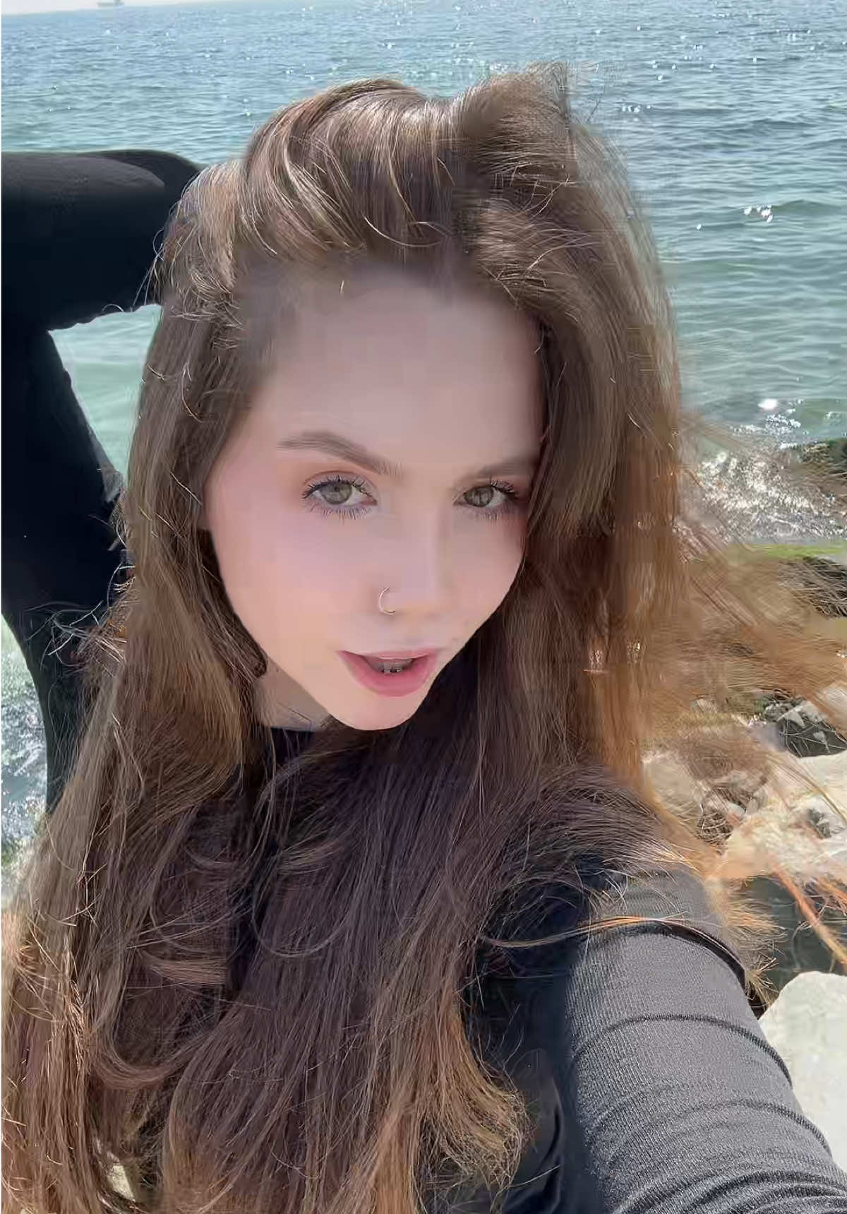 @THESSONYAA