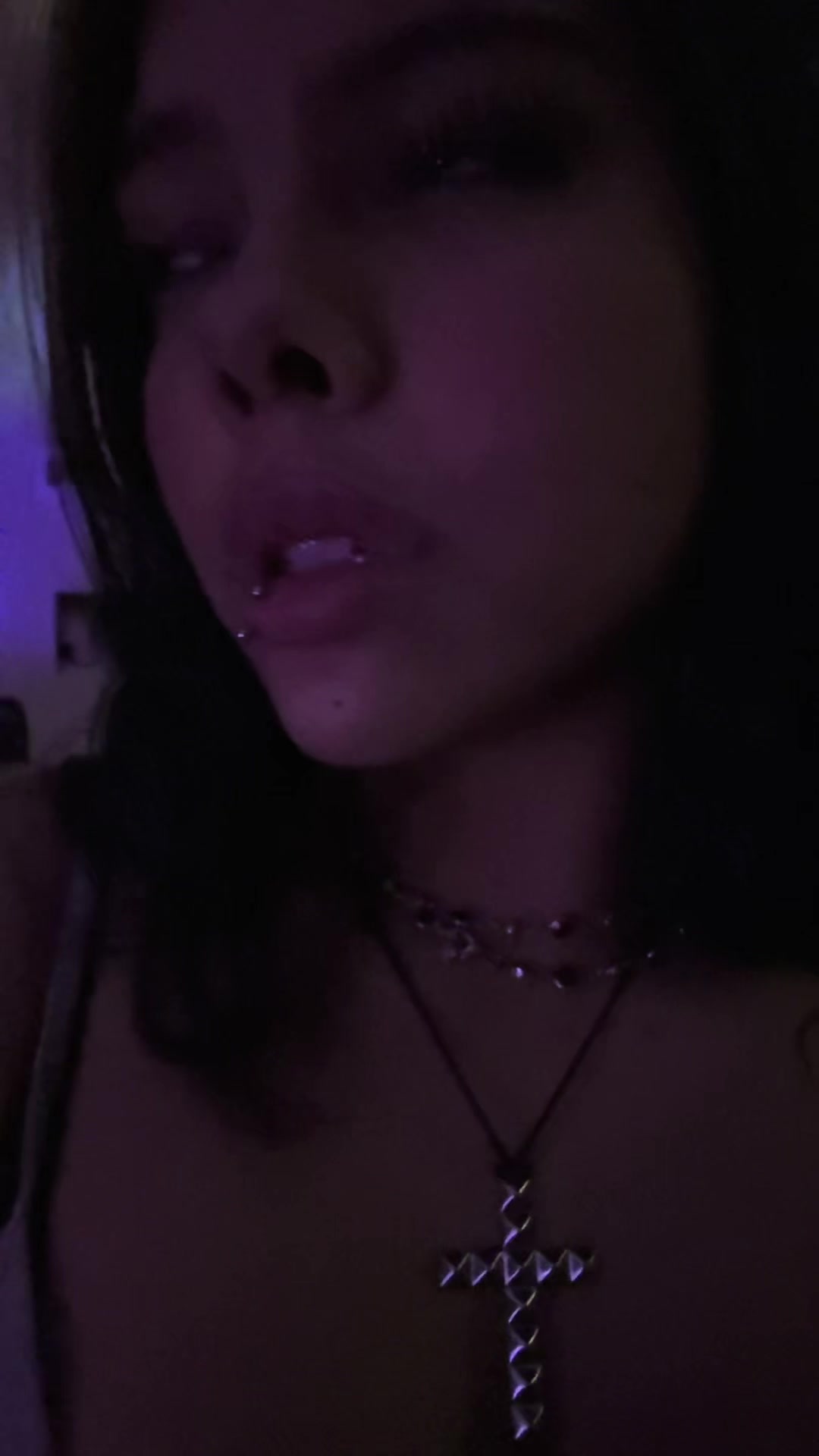 @Isabella