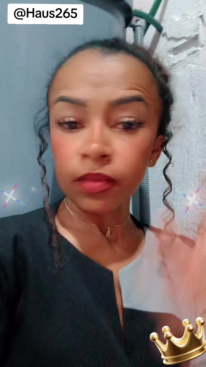 @pollyanecastro