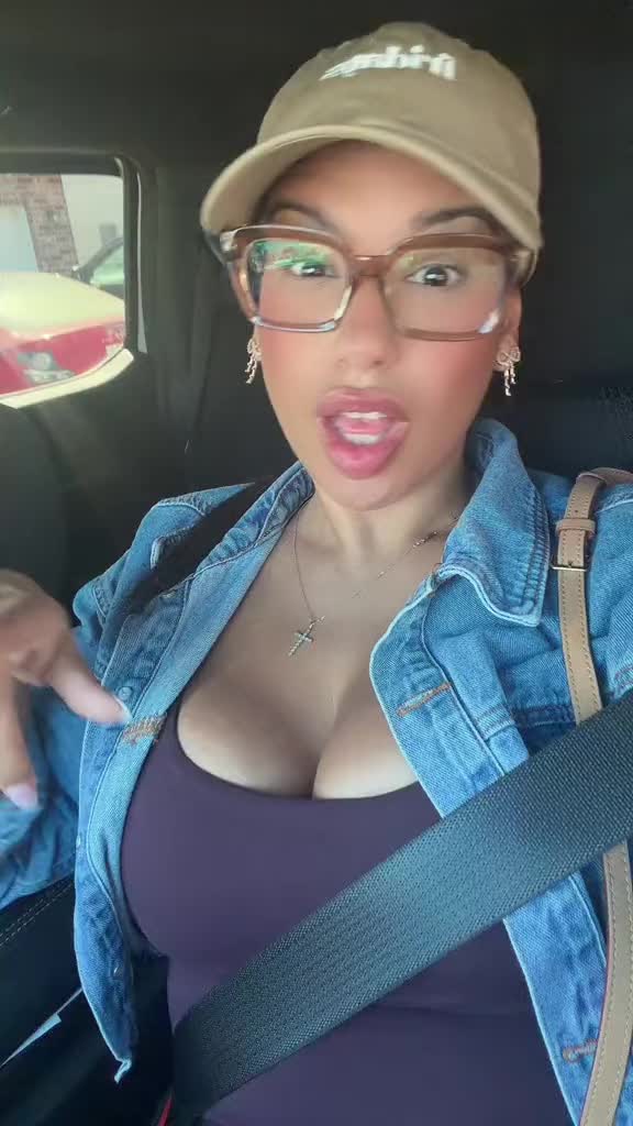 @LizDamyl