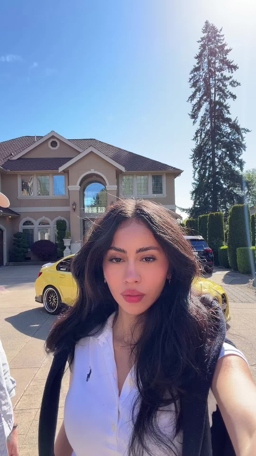 @Alo