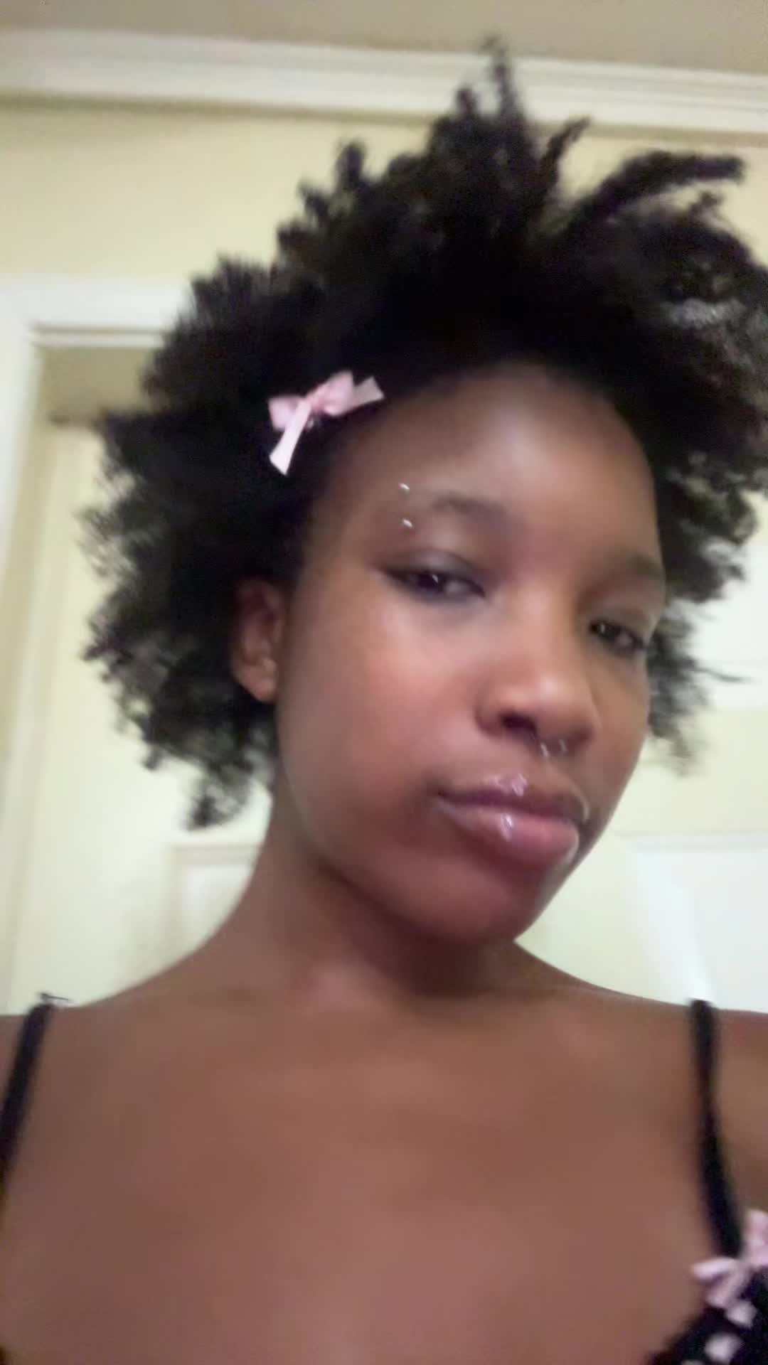 @nia