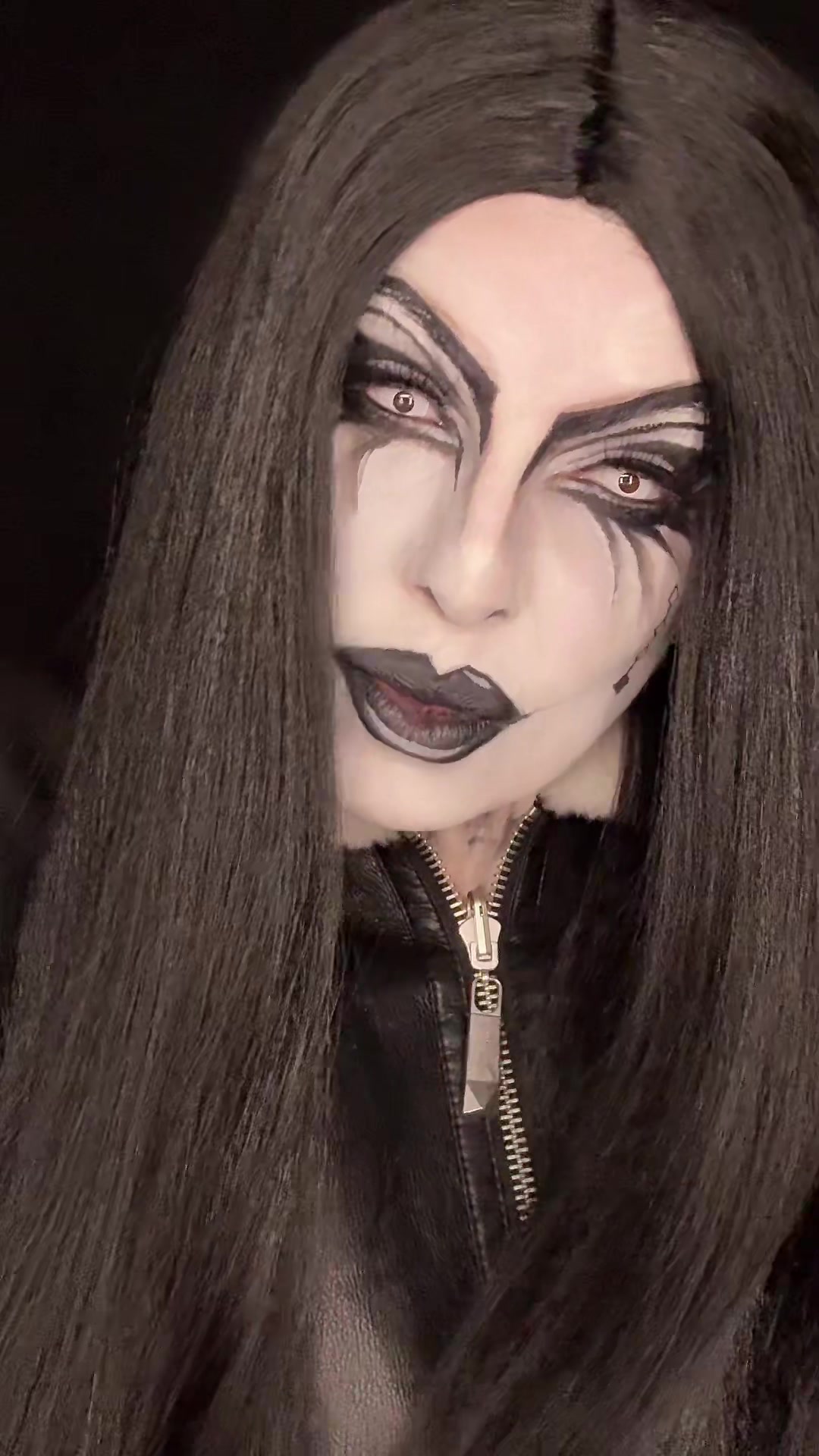 @Official Lady Venom