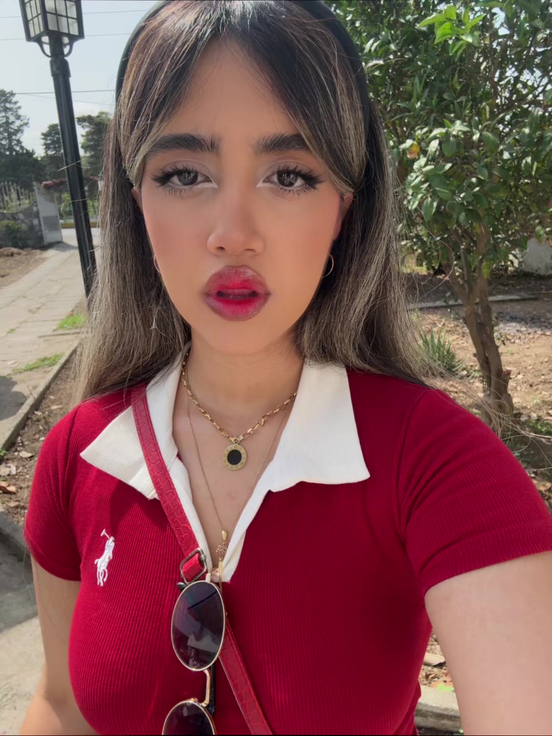 @Ella