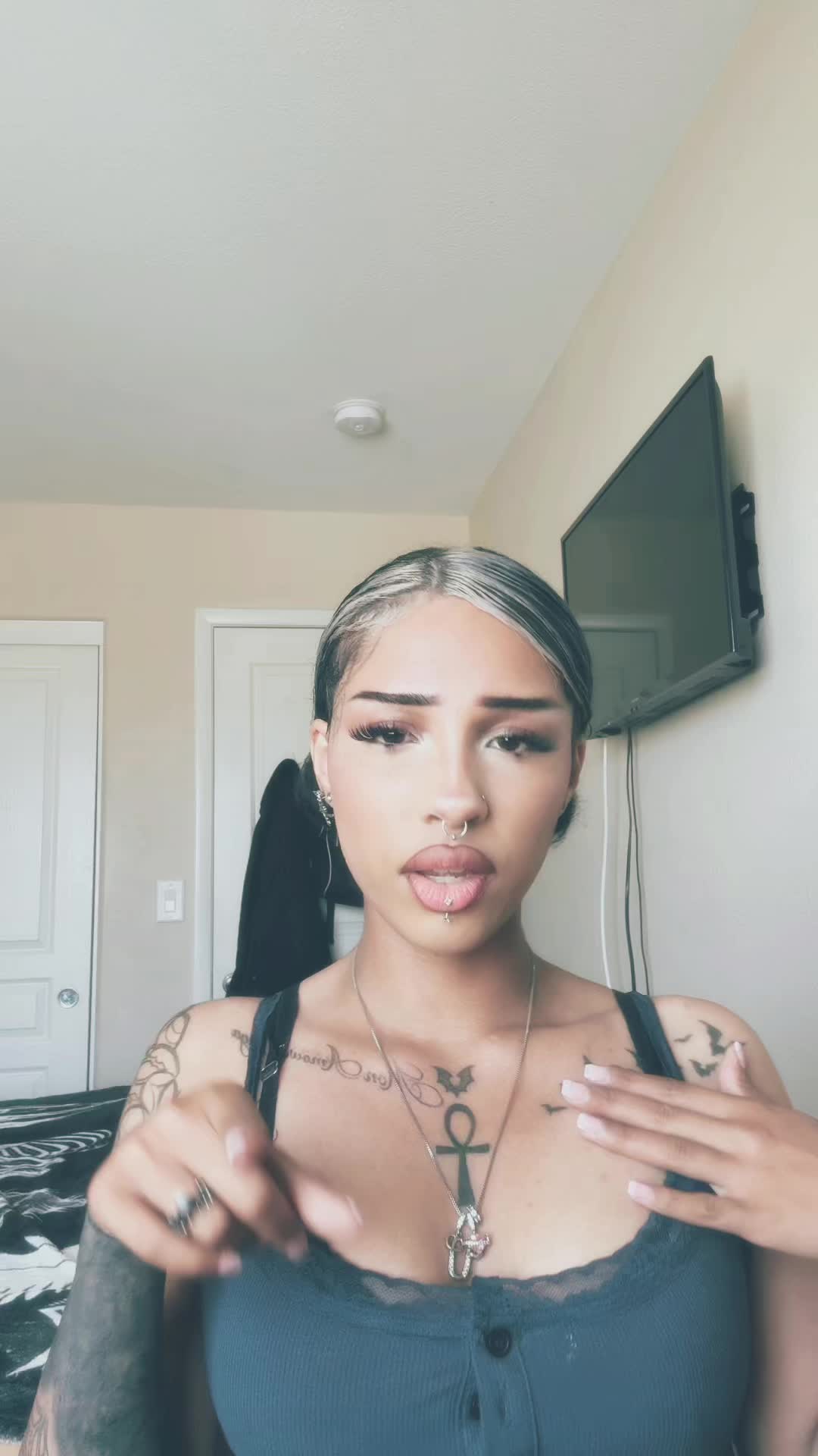 @Venus