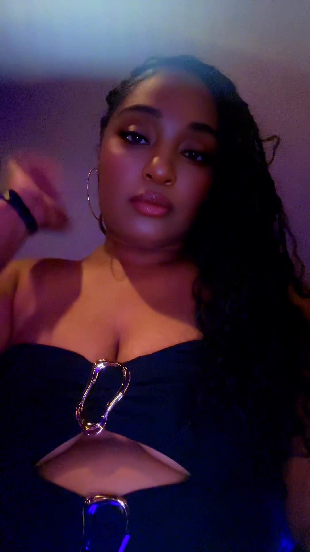 @Lenise🩷🩷🩵