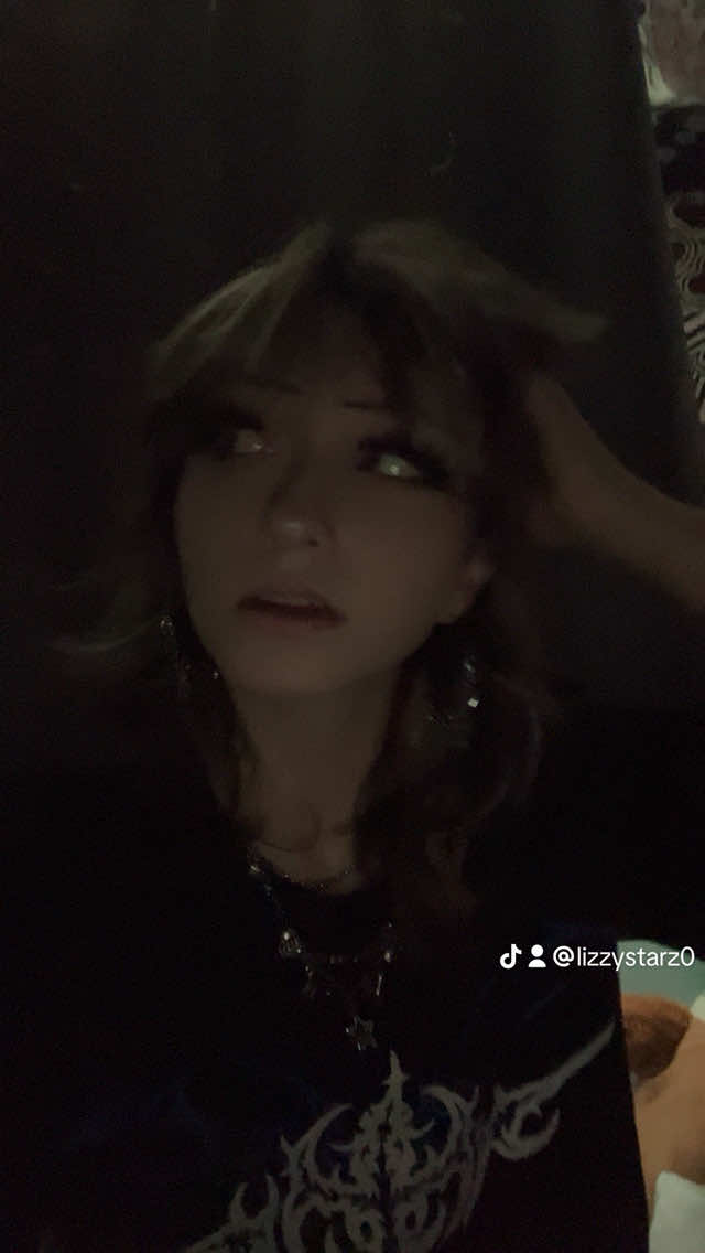 @lizzystarz