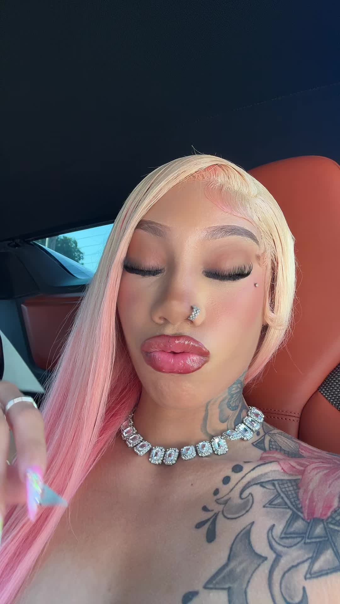 @T.Dior