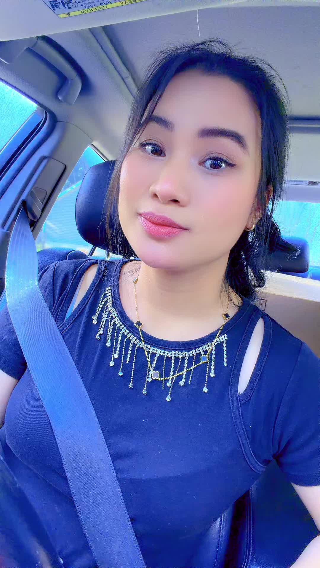 @မမနန်း